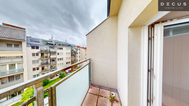 Wohnung - 1150, Wien - | TERRASSE | BJ 1966 | SANIERUNGSBEDARF | WESTSEITIG |
