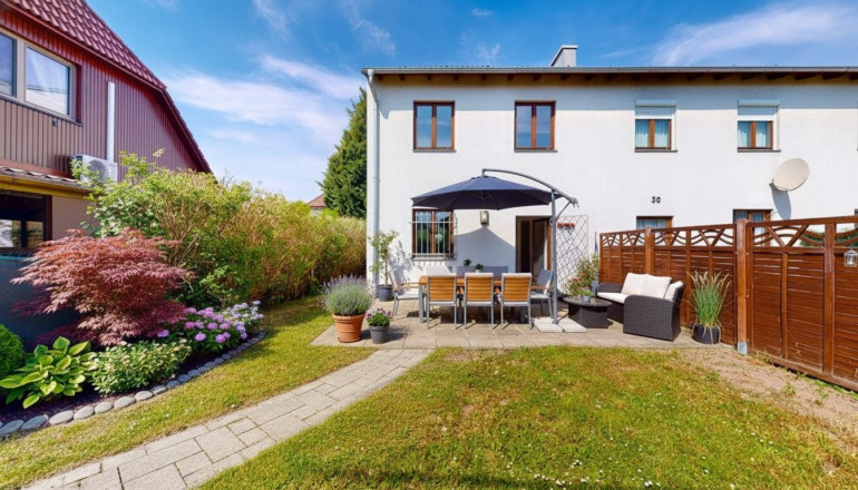 Haus - 1220, Wien - Charmantes Reiheneckhaus mit Garten | 4 Zimmer | KFZ-Stellplatz | Nähe Kirschenallee