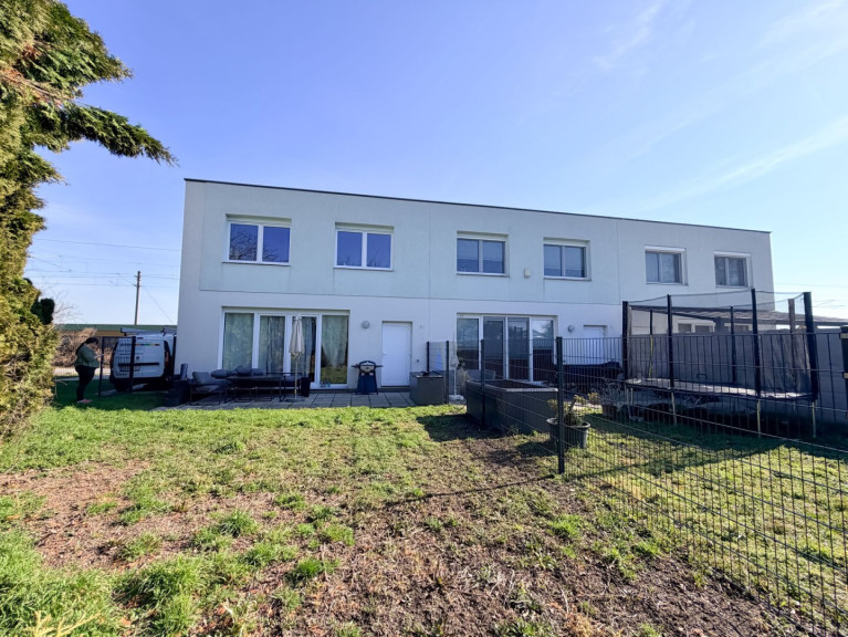 Haus - 2486, Landegg - Haus mit Garten und 2 Parkplätzen vor der Tür in Pottendorf-Landegg Nähe Bahnhof!