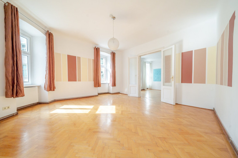 Wohnung - 1180, Wien - From Old to Gold – Altbauwohnung mit Entwicklungspotenzial