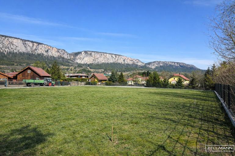 Grundstück - 2724, Maiersdorf - HOHE WAND | voll aufgeschlossenes Baugrundstück | eben, eingezäunt wartet auf Ihr Haus | ZELLMANN IMMOBILIEN