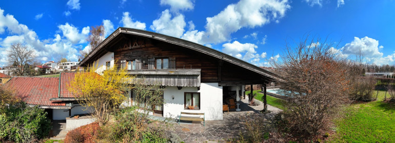 Haus - 4910, Ried im Innkreis - Rarität in Bestlage - Wohnhaus im Landhausstiel - 1700 m² Grundstück