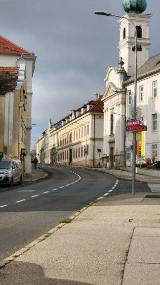 Büro / Praxis - 7000, Eisenstadt - Attraktives Büro & Lager in Top-Lage von Eisenstadt – beste Voraussetzungen für Ihre Geschäftsidee!