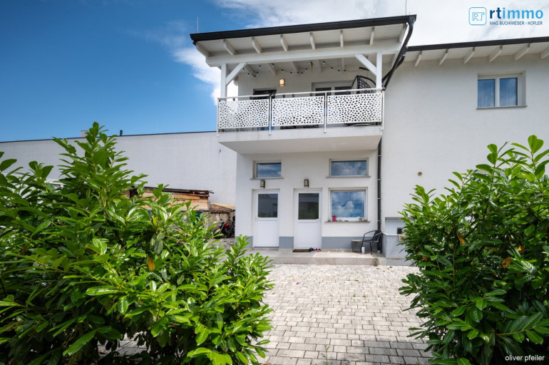 Haus - 2700, Wiener Neustadt - SOFORT-RENDITE UND GROßES BAUGRUNDSTÜCK - NEUWERTIGE IMMOBILIE IN BESTLAGE