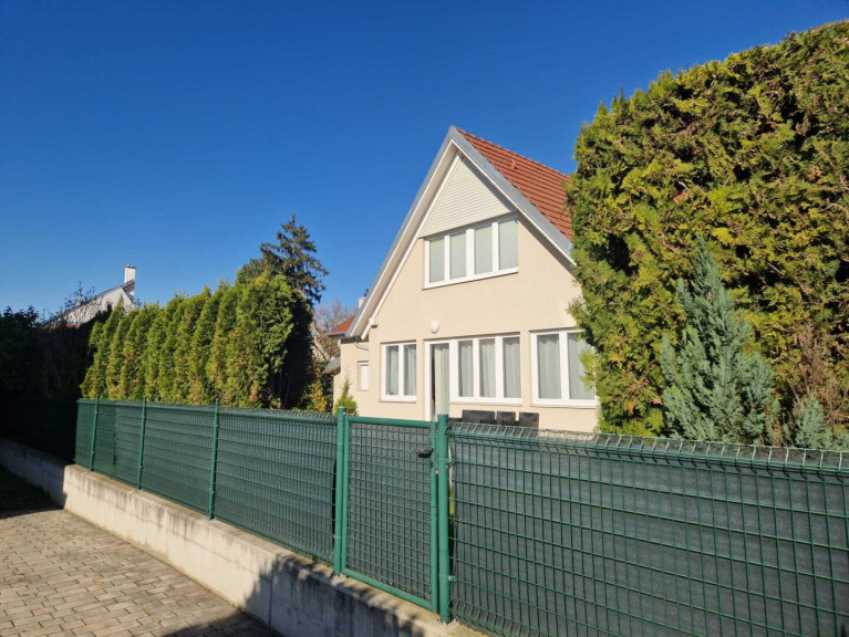 Haus - 1210, Wien - Traumhaftes Einfamilienhaus in Wien: 7 Zimmer, Garten, 2 Terrassen & Garage!