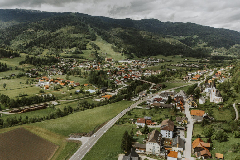 Zinshaus Renditeobjekt - 8861, Sankt Georgen am Kreischberg - Kreischberg - Grundstück für Bauträger!