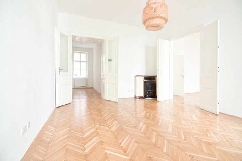 Wohnung - 1070, Wien - Wunderschöne 2 Zimmer-Altbauwohnung mit separater Küche | TOP Lage | U-Bahn Nähe | Innenhof