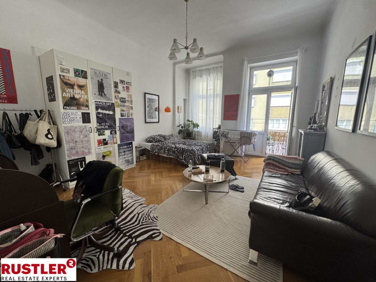 Wohnung - 1070, Wien - Top Altbauwohnung mit zwei Balkonen in Best-Lage | bis 03/27 befristet vermietet!