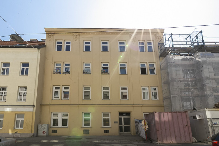 Zinshaus Renditeobjekt - 1180, Wien - Abt-Karl-Gasse - Zinshaus mit baugenehmigtem DG-Ausbau, Nähe Kutschkermarkt