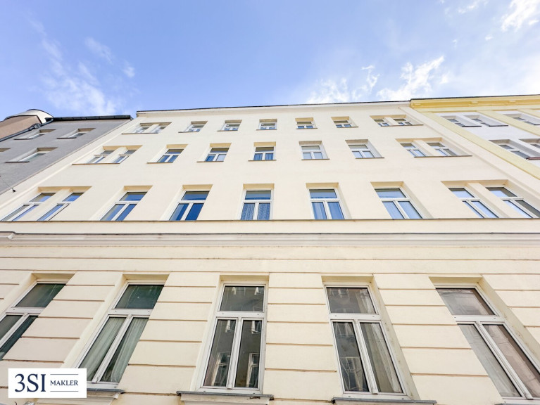 Wohnung - 1140, Wien - Rohdiamant im Altbau – 3 Zimmer zur individuellen Sanierung - in ruhiger Seitenstraße