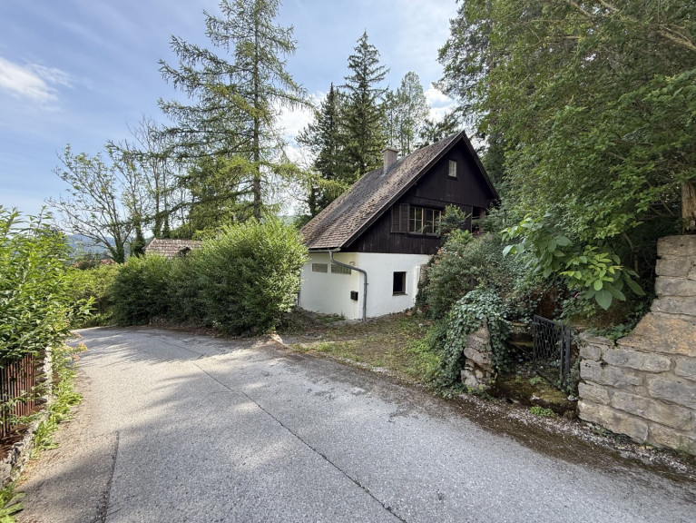 Haus - 2761, Miesenbach - Miesenbach im Piestingtal - zwei renovierungsbedürftige Häuser in erhöhter Streusiedlung