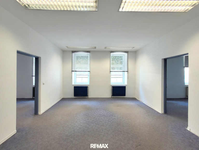 Büro / Praxis - 1150, Wien,Rudolfsheim-Fünfhaus - Geräumiges Büro im EG mit ca.160 m² nahe Schönbrunn