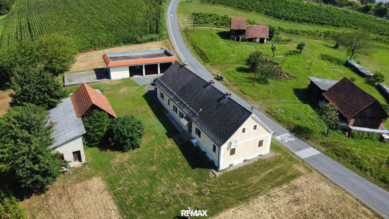 Haus - 8355, Tieschen - Lage, Lage, Lage – Rückzugsort im Grünen: Landhaus mit rund 8.000 m² Grundstück nahe Tieschen