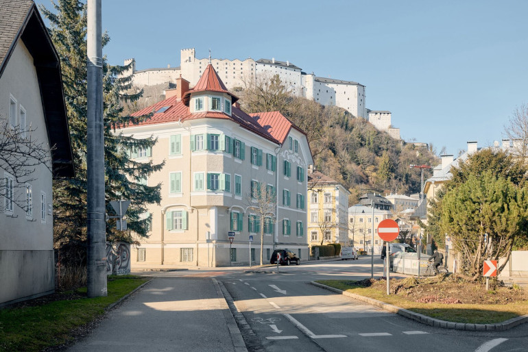 Wohnung - 5020, Salzburg - Exklusive 2.Zi.-DG Wohnung Modern. Hell. Nonntal.