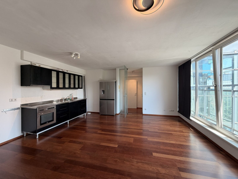 Wohnung - 1090, Wien - Lazarettgasse - 2 Zimmer DG-Wohnung zu vermieten