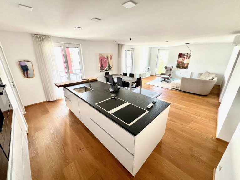 Wohnung - 7000, Eisenstadt - Hochwertig generalsanierte Eigentumswohnung mit Loggia und Fernblick