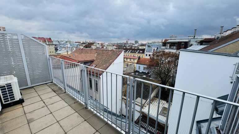 Wohnung - 1170, Wien - **Sommeraktion: -50% Maklerprovision** Erstklassige Maisonette-Wohnung mit Terrasse in Ruhelage – 1170 Wien