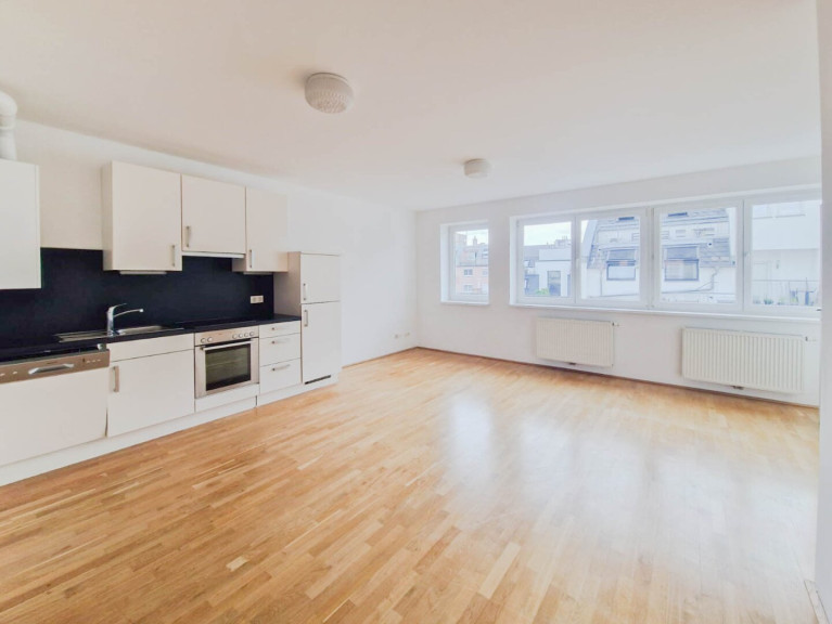 Wohnung - 1200, Wien - Sonnige DG-Wohnung mit Freifläche in ruhiger Lage!