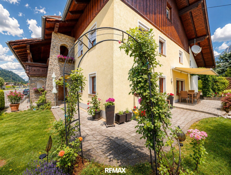 Haus - 6600, Pflach - Viel Platz, viele Möglichkeiten – Mehrfamilienhaus auf 1.700 m² Bauland!