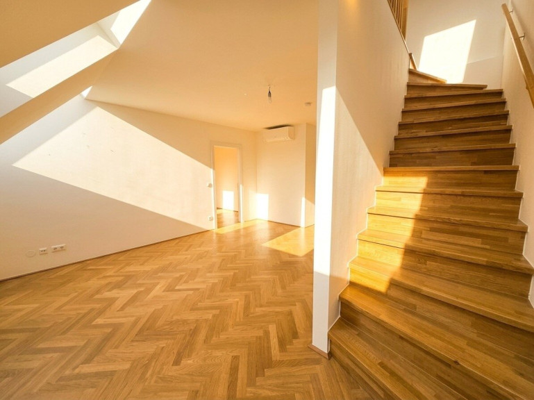 Wohnung - 1180, Wien,Währing - Großzügige klimatisierte DG-Maisonette - 3 Zimmer + große Galerie und 2 Terrassen - Schulgasse