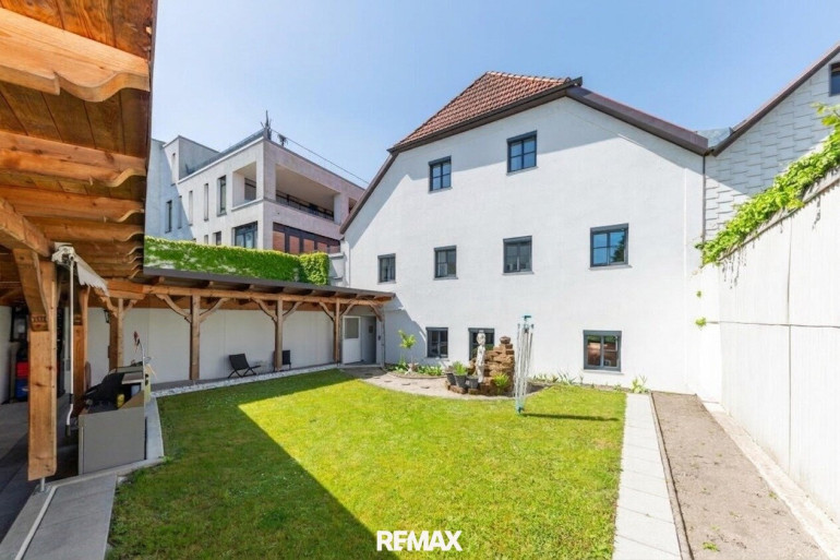Haus - 4400, Steyr - Modernes Stadthaus mit traumhaftem Gartenbereich in zentraler Lage von Steyr – großzügiges Wohnen auf 419 m² Wohn- & Nutzfläche