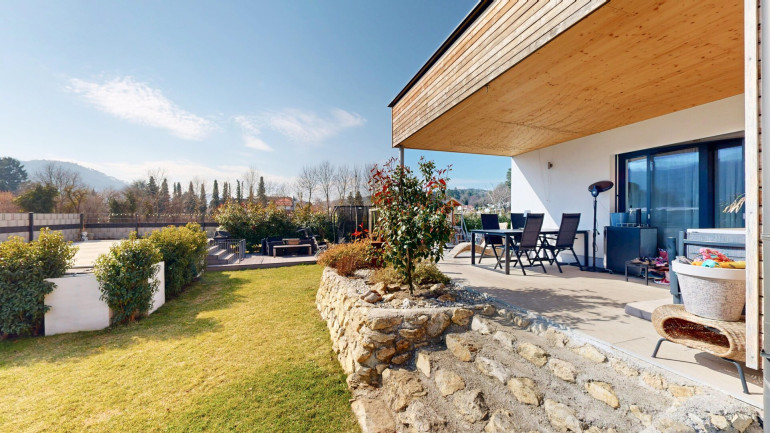 Haus - 2823, Pitten - Phantastisches, neuwertiges Einfamilienhaus mit großem Garten | 4 Zimmer - 147 m² | Carport | PV-Anlage u.v.m.