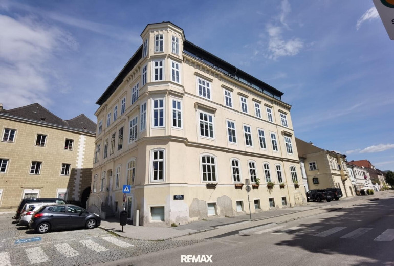 Wohnung - 3500, Krems an der Donau - Altbauflair trifft Toplage – Charmante Eigentumswohnung im Herzen von Krems-Stein