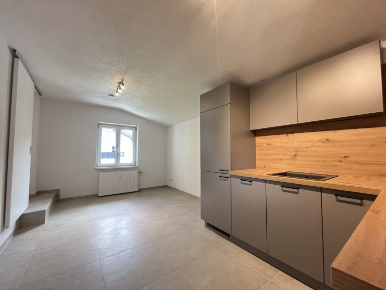 Wohnung - 6067, Absam - Absam Daniel-Swarovski-Straße! Neu sanierte, moderne Kleinwohnung ab sofort zu mieten