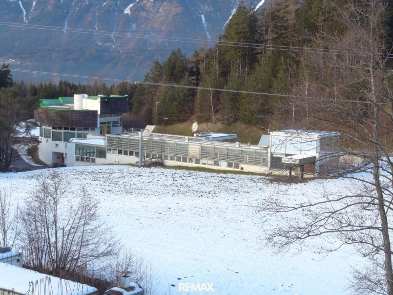 Halle / Lager / Produktion - 6020, Innsbruck - Außergewöhnliche Gewerbeimmobilie mit zwei Gebäudekomplexen in Aldrans zu kaufen