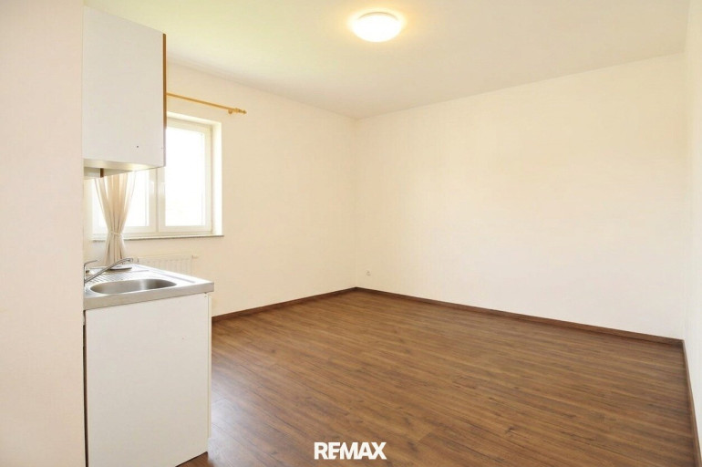 Wohnung - 4400, Steyr - Gepflegtes Mini-Apartment mit Badezimmer in zentraler Lage! Nähe BMW, SKF!!!