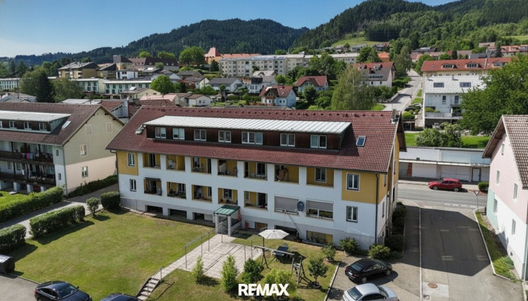 Zinshaus Renditeobjekt - 8753, Fohnsdorf - Zinshaus mit 11 Wohneinheiten und 13 Garagen – Solide Kapitalanlage in Fohnsdorf