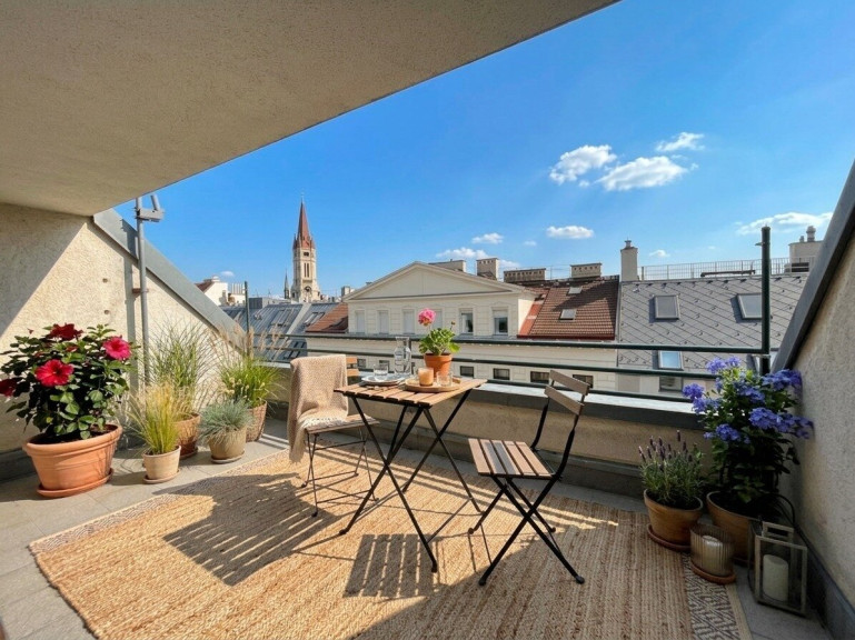 Wohnung - 1030, Wien - 1030! Sanierte 4-Zimmer-DG-Maisonette & Terrasse ab Oktober 26!
