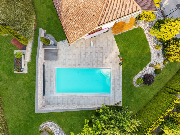Haus - 9330, Althofen - Exklusives Wohnhaus mit Pool, Gartenparadies und traumhafter Aussicht in Althofen