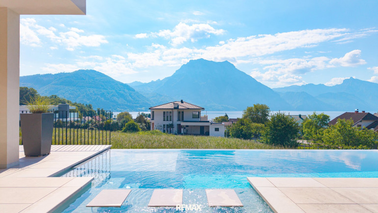 Haus - 4813, Altmünster - Exklusive Villa mit traumhaftem Traunsee- und Panoramablick in Altmünster