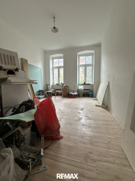 Wohnung - 1170, Wien - Sanierungbedürftige 2- Zimmer Altbauwohnung - 2 Liftstock