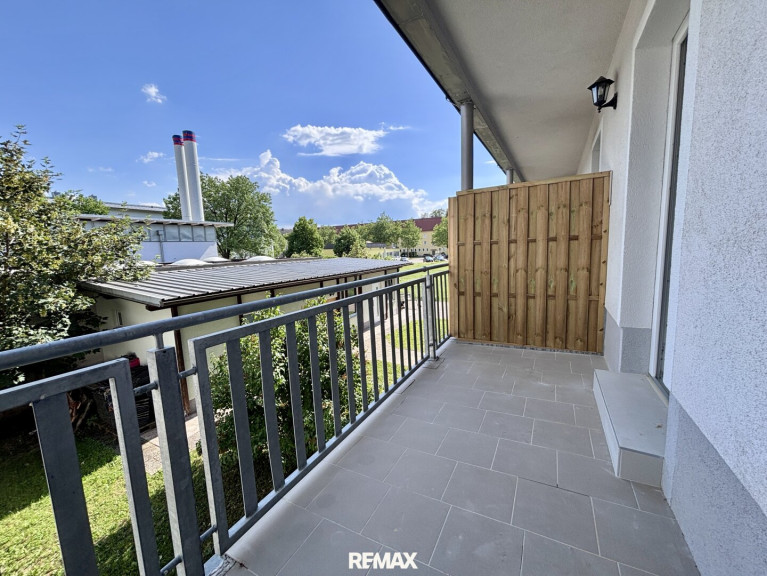 Wohnung - 4400, Steyr - Gepflegtes Mini-Apartment mit Badezimmer und Balkon in zentraler Lage - Zimmer 14! Nähe BMW, SKF!!!