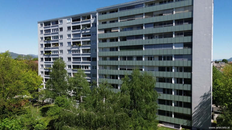 Wohnung - 9020, Klagenfurt am Wörthersee - 4-Zimmer-Wohnung mit Loggia in Top-Lage – ideale Startwohnung mit großem Gestaltungspotenzial