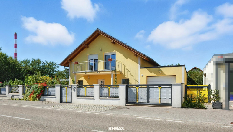 Haus - 2102, Bisamberg - KAUFANBOT LIEGT VOR! Modernes Einfamilienhaus mit Garten, Garage und neuwertigem Komfort in Bisamberg!
