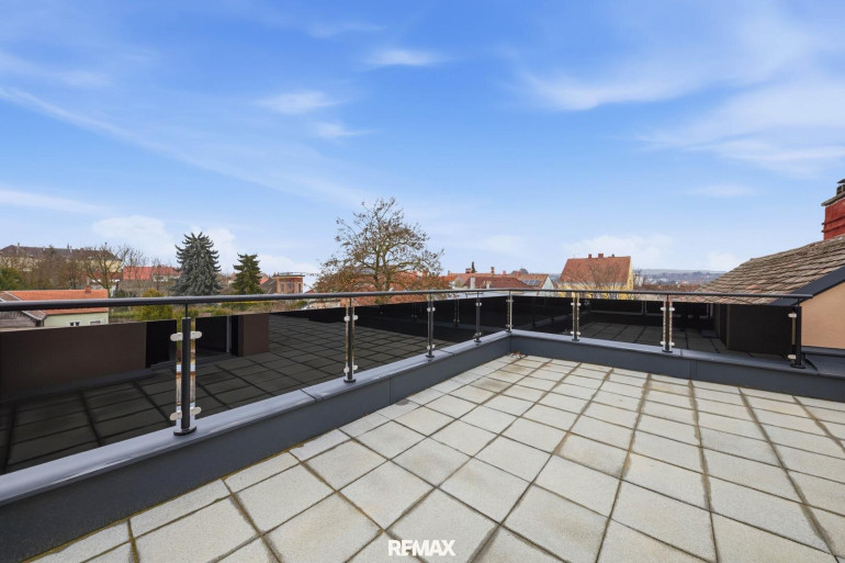 Haus - 2020, Hollabrunn -  Moderner Neubau mit exklusiver Rundum-Dachterrasse– Einfamilienhaus mit Gestaltungsspielraum in zentraler Lage von Hollabrunn  