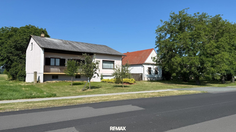 Haus - 7546, Moschendorf - Neuer Preis! Ländliches Traumobjekt – Einfamilienhaus, Streckhof & Stallungen