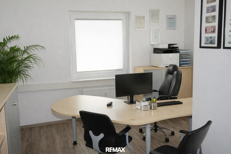 Büro / Praxis - 4030, Linz - Erdgeschossfläche für Büro, Praxis oder Dienstleistung in Linz-Kleinmünchen