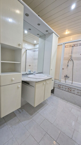 Wohnung - 1160, Wien - Charmante 3-Zimmer Wohnung mit Loggia in 1160 Wien – gepflegt und großzügig!