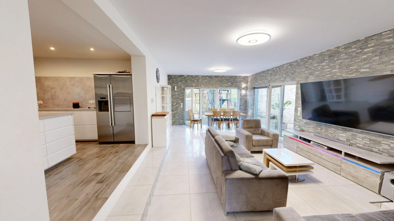 Haus - 2232, Deutsch-Wagram - Modernisiertes Einfamilienhaus mit Pool, Photovoltaik und viel Potenzial in familienfreundlicher Siedlung - ca. 5 Minuten vom Bahnhof entfernt