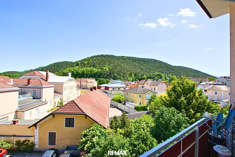 Wohnung - 2560, Berndorf - MALERISCHER AUSBLICK! Charmante 2 Zi-Wohnung zentral gelegen!