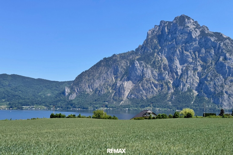 Haus - 4801, Traunkirchen - Majestätischer Seeblick mit Badeplatz,  vis a vis dem Traunstein!