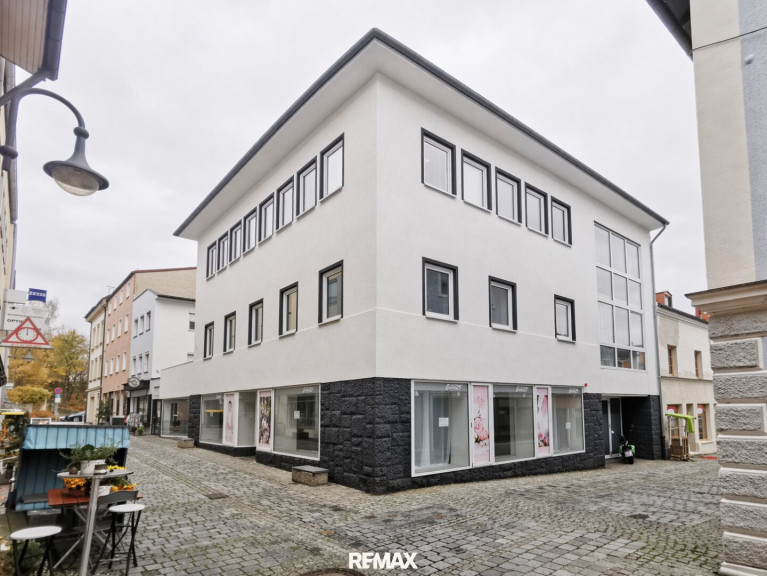 Sonstige - 84359, Simbach - Geschäftshaus in bester Innenstadtlage– flexibel, modern und voller Möglichkeiten!
