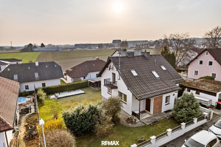 Haus - 4060, Leonding - Sonnige Wohnidylle in Leonding mit Garten & Pool