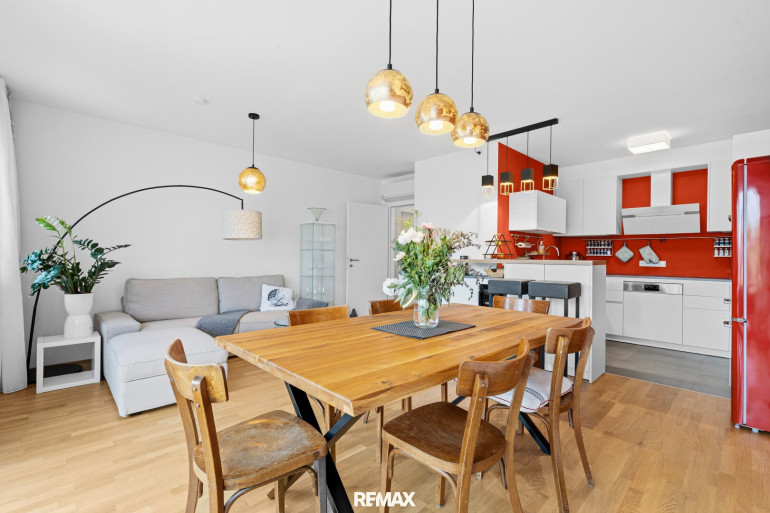 Wohnung - 2460, Bruck an der Leitha - Moderne 3-Zimmer-Gartenwohnung mit 2 Terrassen, 2 Gärten & 2 Parkplätzen
