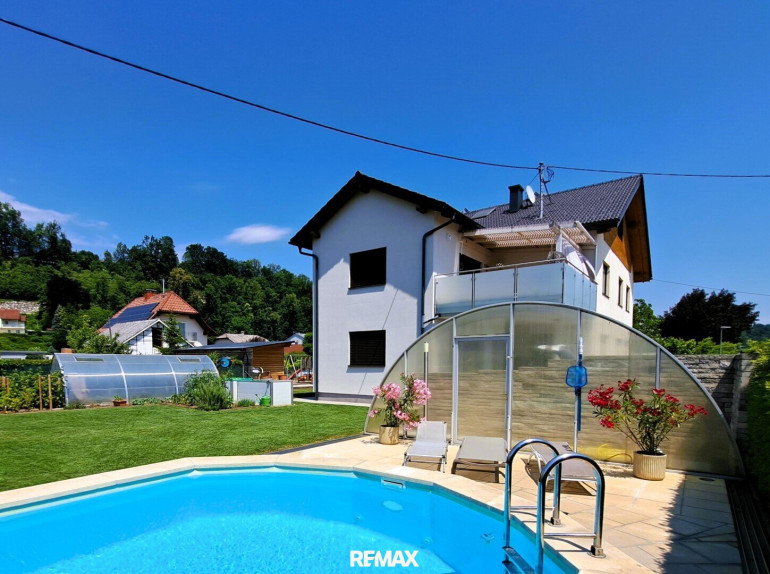 Haus - 4523, Neuzeug - Zweifamilienhaus mit Pool -Wohnjuwel mit 2 Wohnungen (ca. 290 m² Wfl.), 2 Terrassen, Gartenareal mit Pool & Poolhaus - Neuzeug