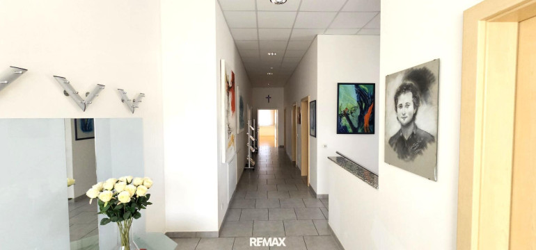 Büro / Praxis - 9300, St. Veit an der Glan - Modernes Bürohaus mit flexibel gestaltbaren Großraumbüros im Industriepark St. Veit